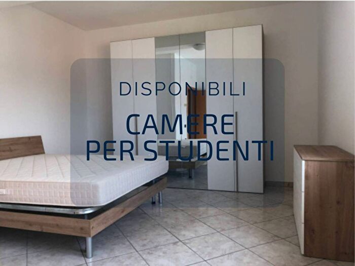 Appartamento con 5 locali in affitto in Via Milziade Santoni, Centro, Camerino
