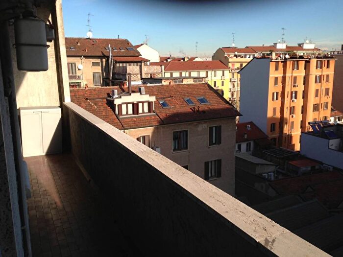 Appartamento bilocale in affitto in Viale Carlo Troya, Solari, Milano