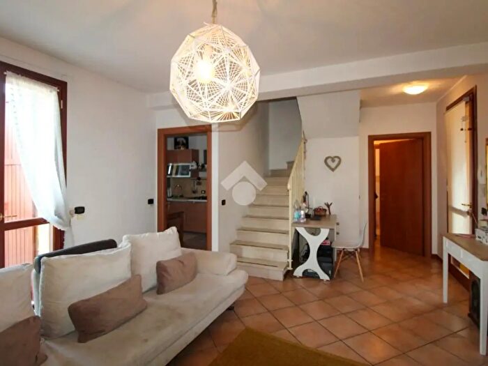 Appartamento quadrilocale in vendita in Via Cesare Abba, Ghedi