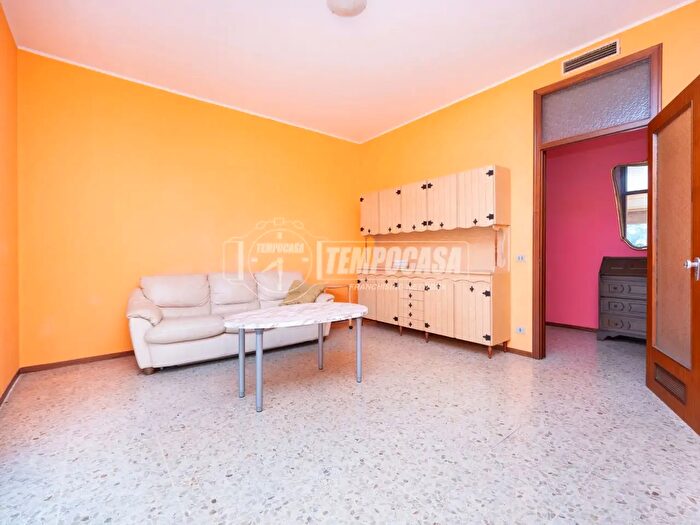 Appartamento trilocale in vendita in Corso Roma, Seriate