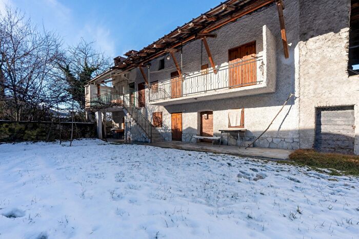 Casa con 12 locali in vendita in Via Festiona, Demonte