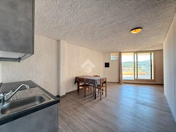 Appartamento trilocale in vendita in Via Lussu, Villasimius