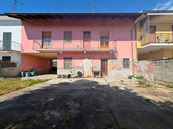 Casa con 5 locali in vendita in Via Lamarmora, Tronzano Vercellese