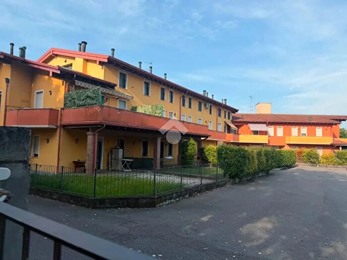 Appartamento bilocale in vendita in Via Tito Speri, Leno