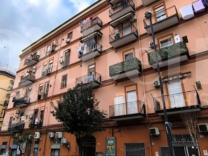 Appartamento trilocale in vendita in Via Arenaccia, Napoli