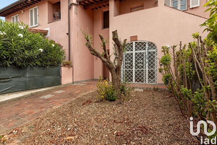 Appartamento con 5 locali in vendita in Via Lawey, Calcinaia