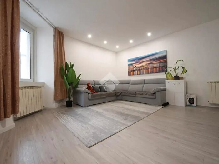 Appartamento trilocale in vendita in Via delle Settefontane, Trieste