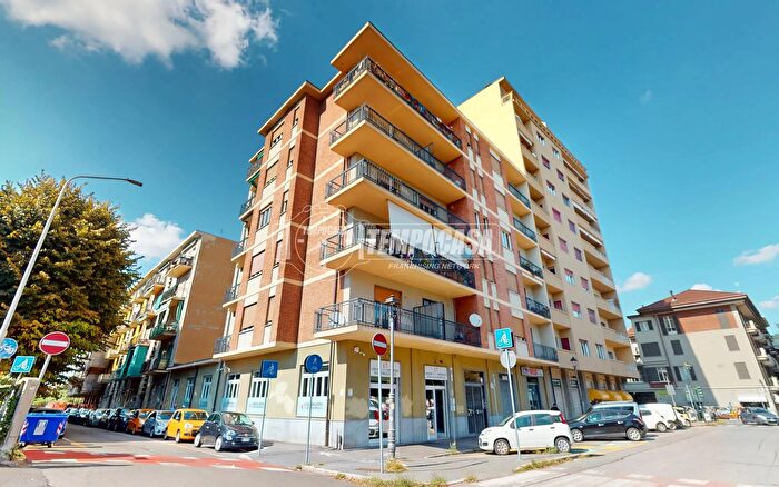 Appartamento quadrilocale in vendita in Viale Stazione, Moncalieri