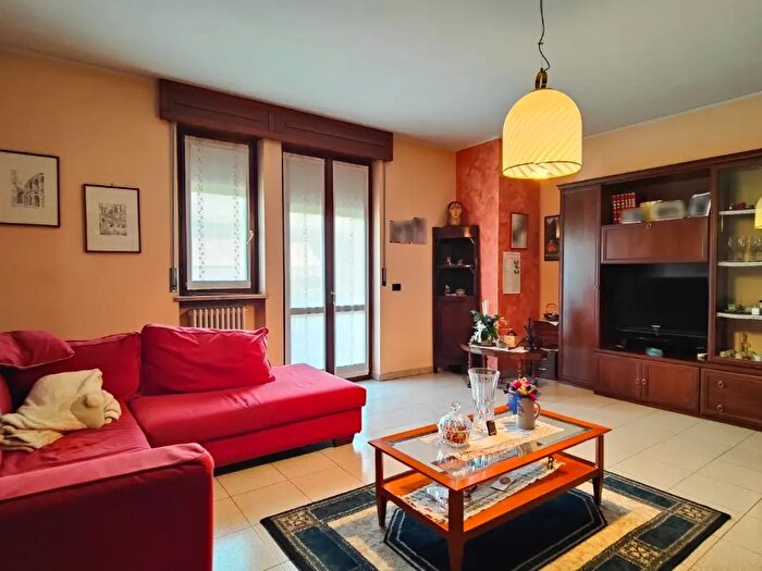 Appartamento con 5 locali in vendita in Via Claudio Ambrosini, Belfiore