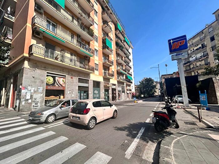 Appartamento trilocale in vendita in Salerno, Salerno