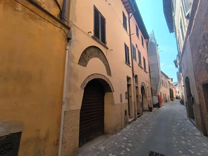 Casa quadrilocale in vendita in Via Madonna del Giglio, Foligno