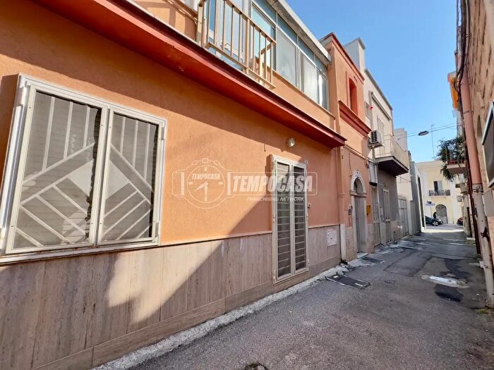 Casa quadrilocale in vendita in Via Borgini, Valenzano