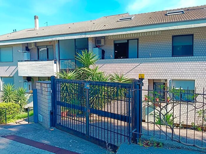 Appartamento trilocale in vendita in Via Cilea, Castrolibero