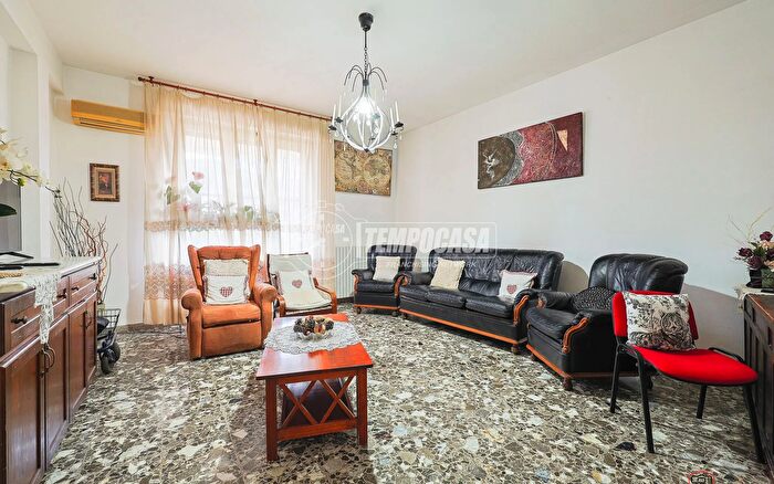 Appartamento con 5 locali in vendita in Via Marco Minghetti, Rimini