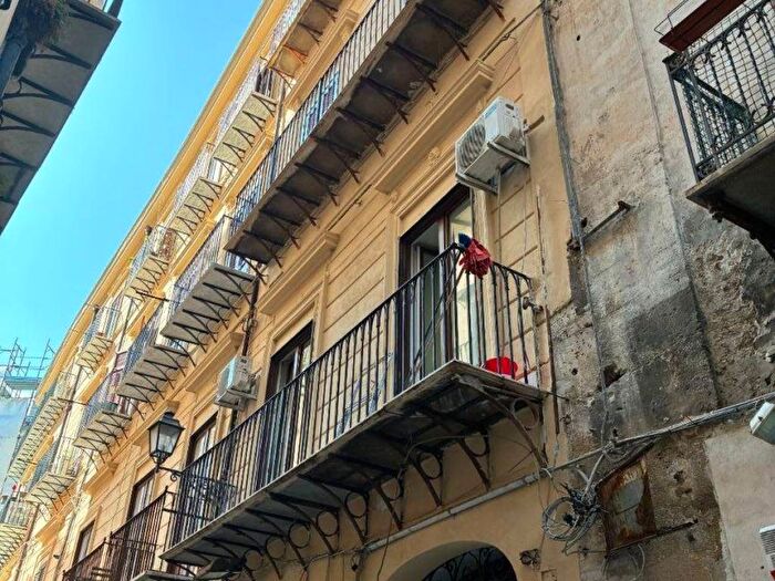 Appartamento bilocale in affitto in Via Trabia, Castellammare, Palermo