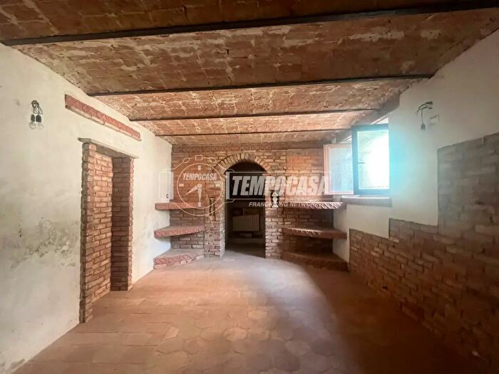 Casa quadrilocale in vendita in Frazione San Marzanotto, Asti