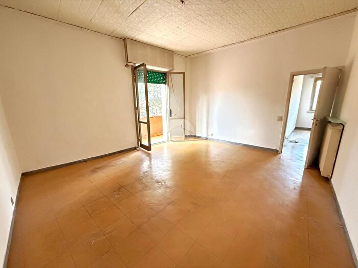 Appartamento trilocale in vendita in Via Luigi Fincati, Roma