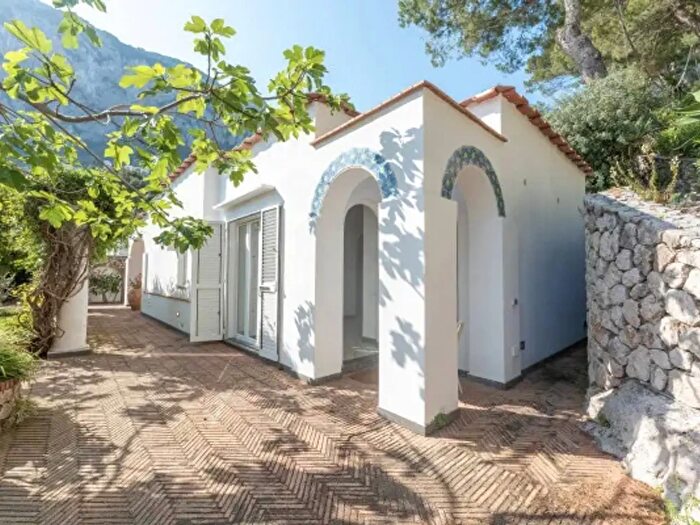Casa con 6 locali in vendita in Capri
