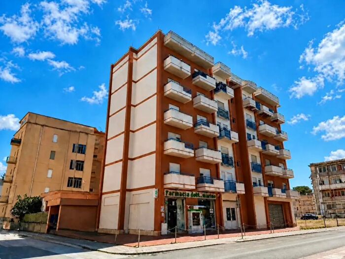 Appartamento quadrilocale in vendita in Via Federico De Roberto, Trapani
