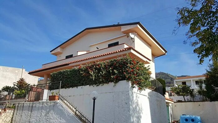 Casa in vendita in Belvedere Marittimo