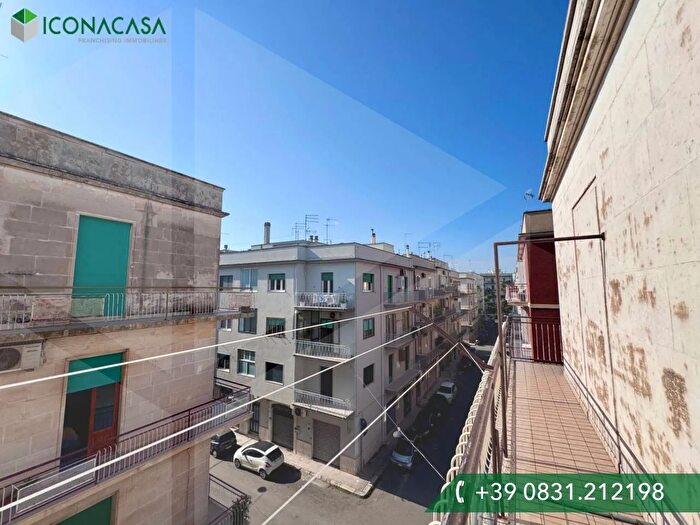 Appartamento trilocale in vendita in Via Luca Giovene, Ostuni