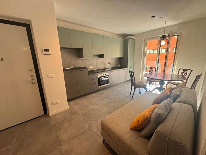 Appartamento bilocale in affitto in Via Termopili, Pasteur, Milano