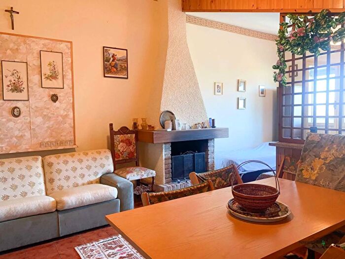 Appartamento bilocale in vendita in Carpineti