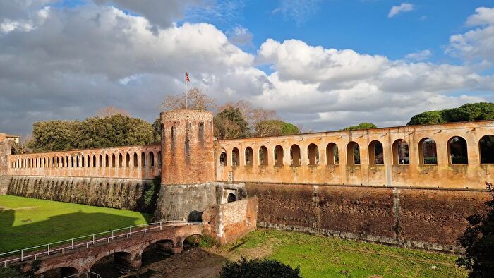 Appartamento con 7 locali in vendita in Pisa