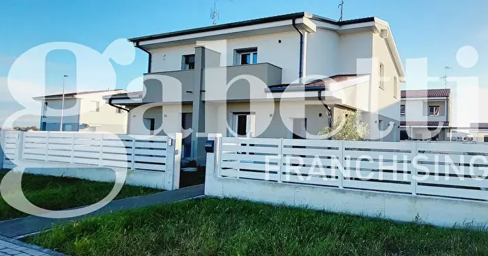Case in Vendita e in Affitto - 1