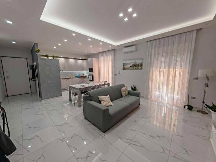 Appartamento con 5 locali in vendita in Via Marigliano, Somma Vesuviana