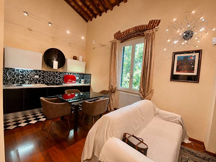 Appartamento bilocale in affitto in Viale Francesco Petrarca, Porta Romana, Firenze