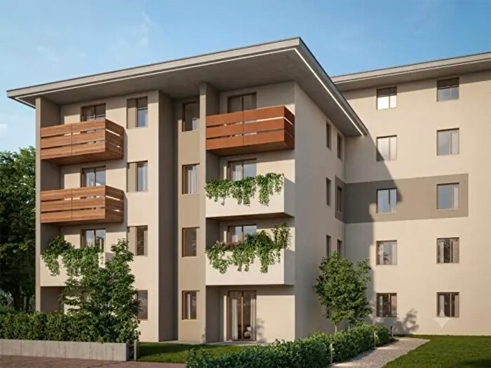 Appartamento quadrilocale in vendita in Strada Budellungo, Parma