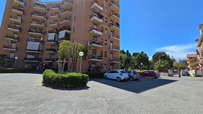 Appartamento quadrilocale in vendita in Via Vittoria Colonna, Villafranca Tirrena