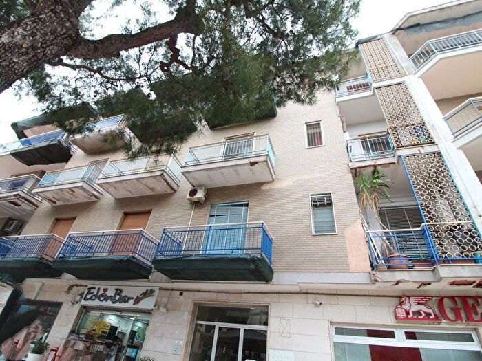 Appartamento quadrilocale in affitto in Viale Giacomo Matteotti, Grottaglie