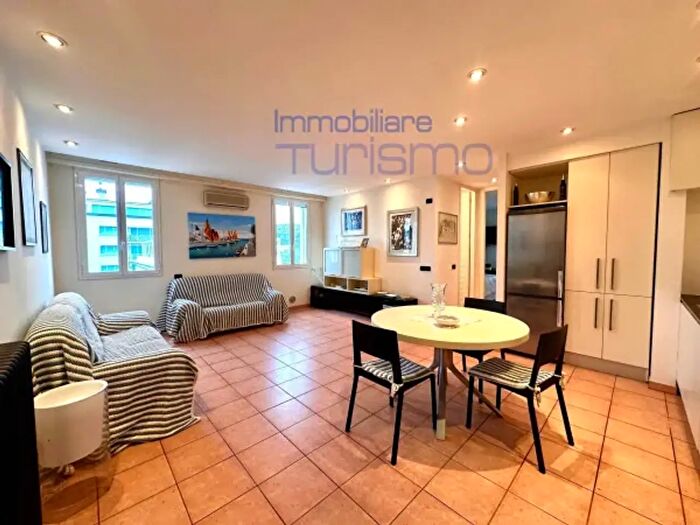 Appartamento trilocale in affitto in Viale Maria Ceccarini, Riccione
