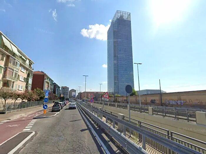 Appartamento trilocale in affitto in Via Nizza, Torino