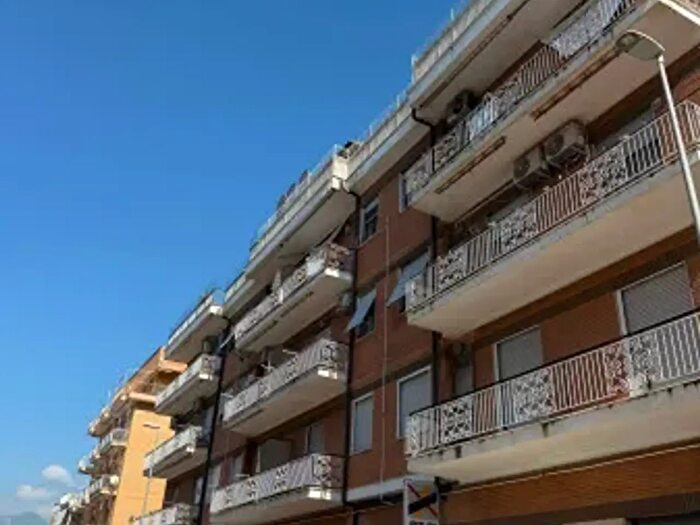 Appartamento quadrilocale in vendita in Via Fratelli Rosselli, Terracina