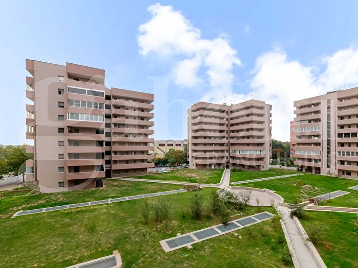 Appartamento trilocale in vendita in Via dei Pini h, Pieve Emanuele