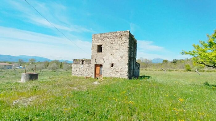Casa quadrilocale in vendita in Via Colle Meroni, San Vittore Del Lazio