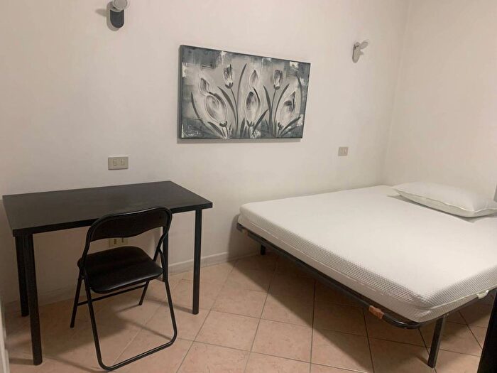Appartamento con 5 locali in affitto in Via della Madonnina, Largo Barriera Ospedale Maggiore, Trieste