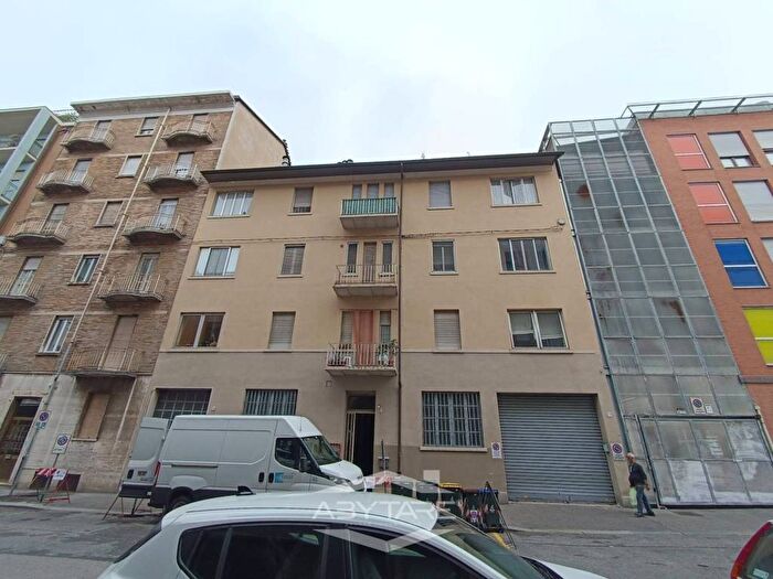 Appartamento trilocale in affitto in Via Broni, Lingotto, Torino