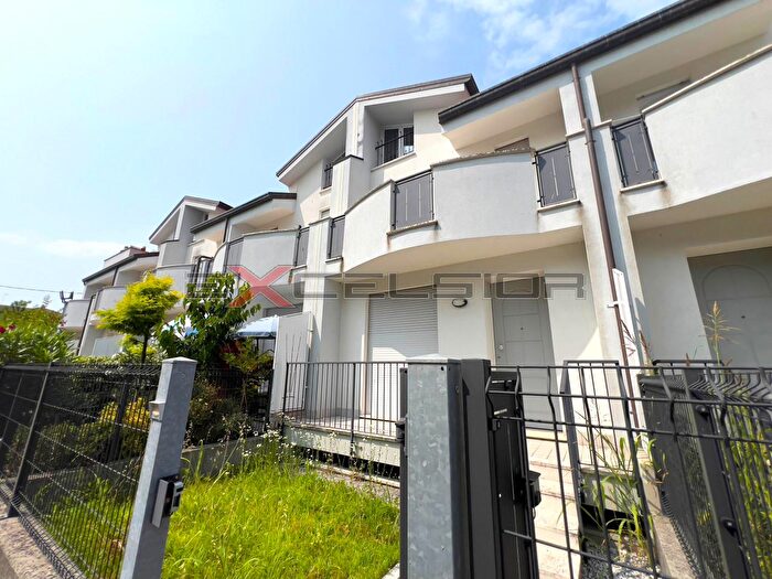 Casa quadrilocale in vendita in Via G Matteotti N Bis Cavarzere Ve, Chioggia