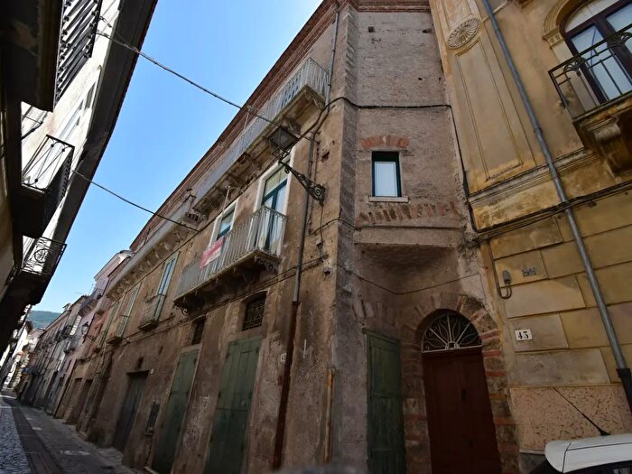 Appartamento con 6 locali in vendita in Via Settembre, Padula