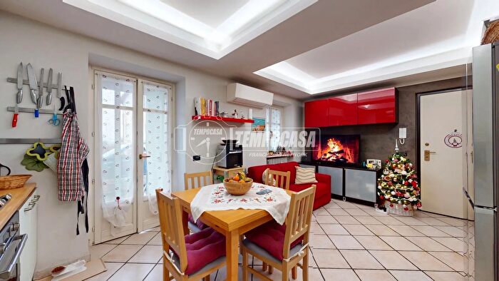 Appartamento bilocale in vendita in Via Vittorio Emanuele, Santa Vittoria DAlba