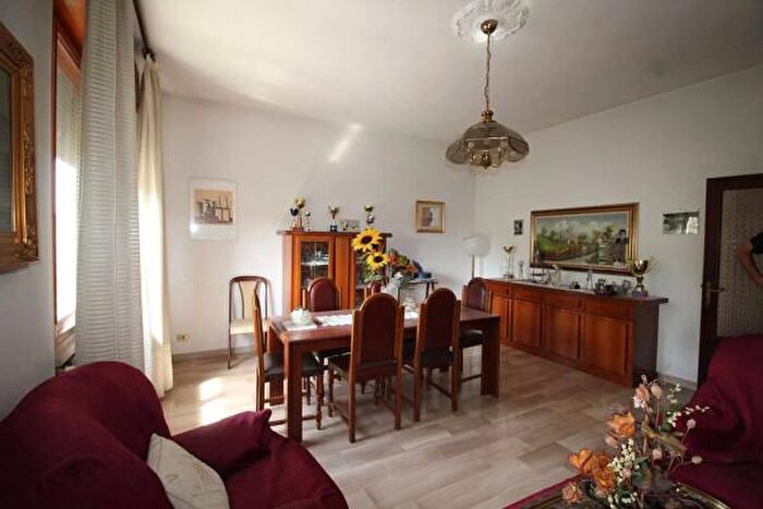 Appartamento con 6 locali in vendita in Fermignano