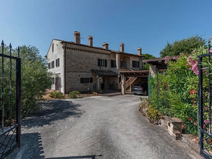 Casa con 6 locali in vendita in Strada del Castellano, Ancona