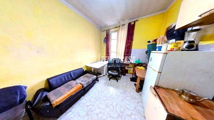 Appartamento trilocale in vendita in Via Lauro Rossi, Torino