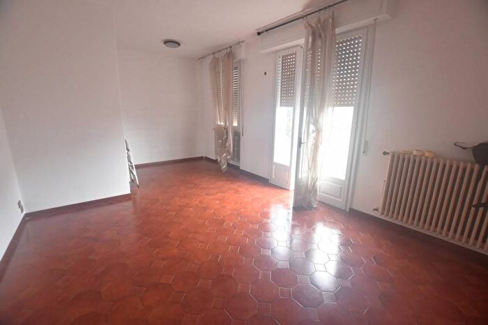 Appartamento quadrilocale in affitto in Via Dante Alighieri, Centro, Fidenza