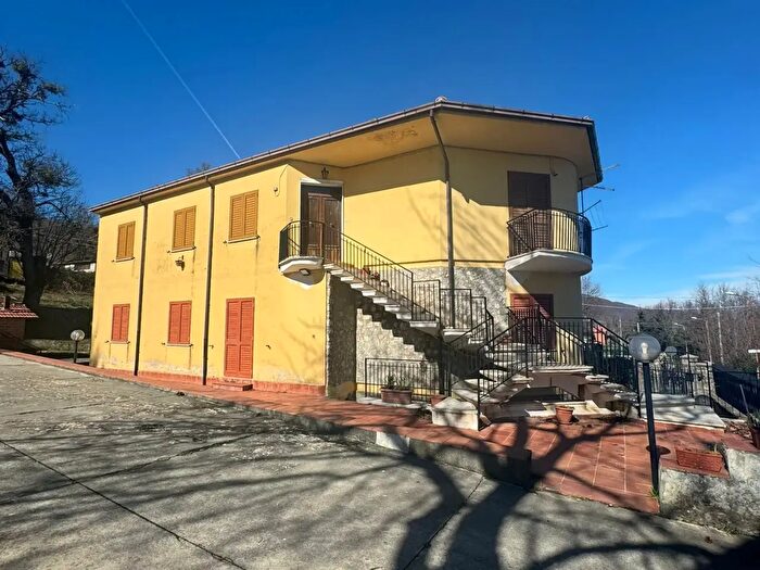Appartamento con 9 locali in vendita in Contrada San Nicola Snc, Cerisano