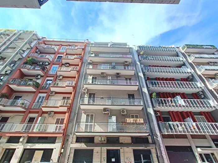 Appartamento trilocale in vendita in Via Dante Alighieri, Bari